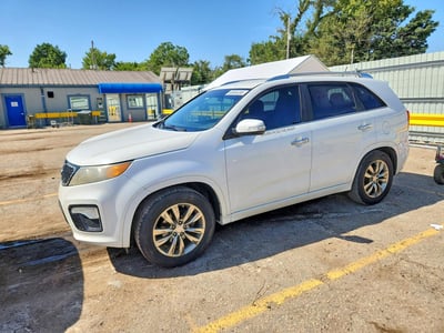 5XYKW4A25BG****** 2011 Kia Sorento