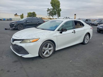 4T1B21HK5JU****** 2018 Toyota Camry Hybrid
