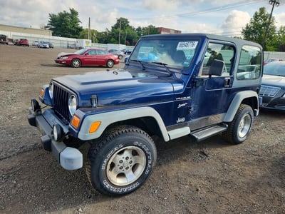 1J4FA49S22P****** 2002 Jeep Wrangler