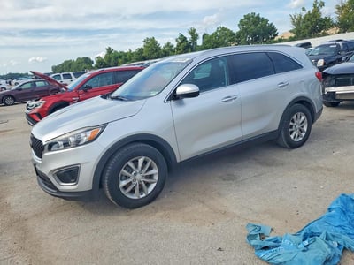 5XYPG4A51GG****** 2016 Kia Sorento