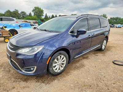 2C4RC1BGXHR****** 2017 Chrysler Pacifica
