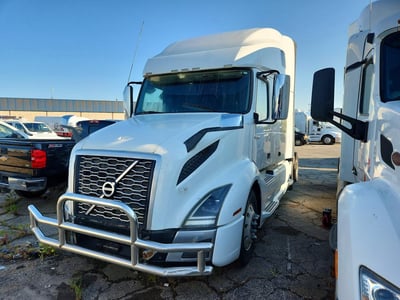 4V4NC9EH1KN****** 2019 Volvo VNL
