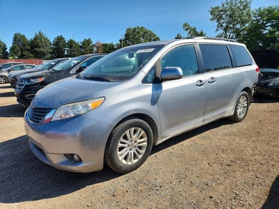 5TDYK3DC8ES****** 2014 Toyota Sienna