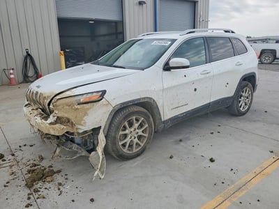 1C4PJLCB0GW****** 2016 Jeep Cherokee
