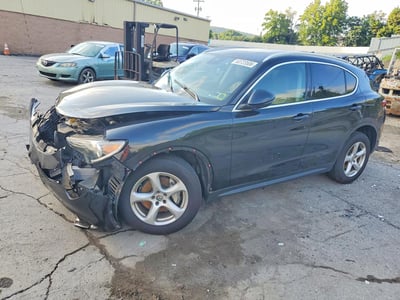 ZASFAKANXJ7****** 2018 Alfa Romeo Stelvio