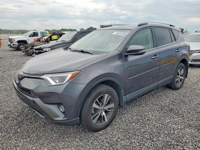 JTMRFREV3HJ****** 2017 Toyota RAV4