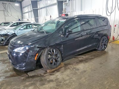 2C4RC1GG7KR****** 2019 Chrysler Pacifica