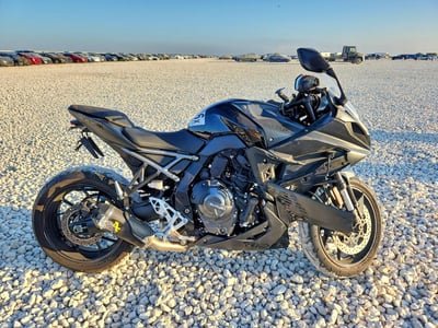 2025 Suzuki GSX-8R