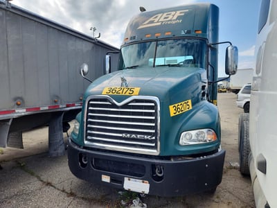 1M1AW01X8HM****** 2017 Mack Cxu612
