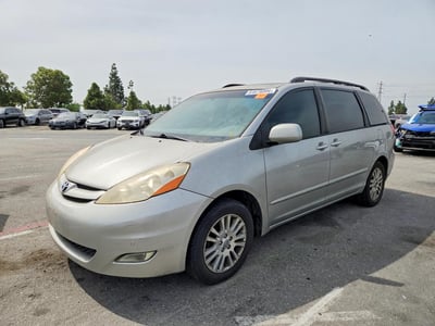 5TDYK4CC2AS****** 2010 Toyota Sienna