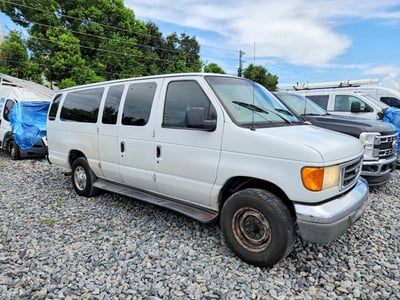 1FBSS31LX7D****** 2007 Ford E-350