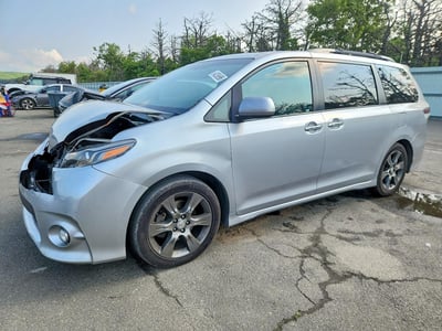 5TDXK3DC3FS****** 2015 Toyota Sienna