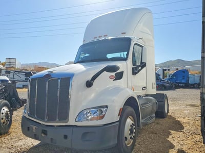 1XPBA48X7LD****** 2020 Peterbilt 579