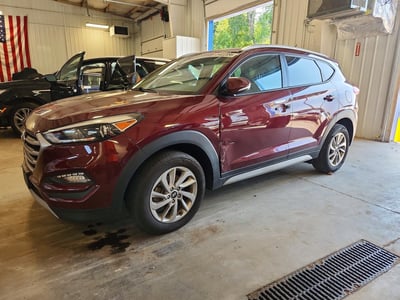 KM8J3CA24HU****** 2017 Hyundai Tucson