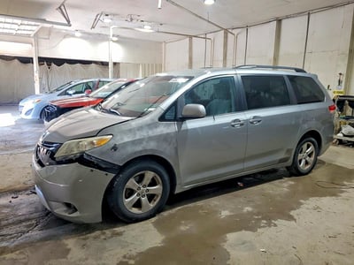 5TDKK3DC5BS****** 2011 Toyota Sienna