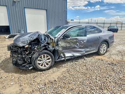 1VWAT7A3XHC****** 2017 Volkswagen Passat