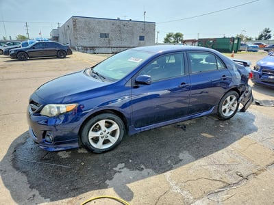 5YFBU4EE8DP****** 2013 Toyota Corolla