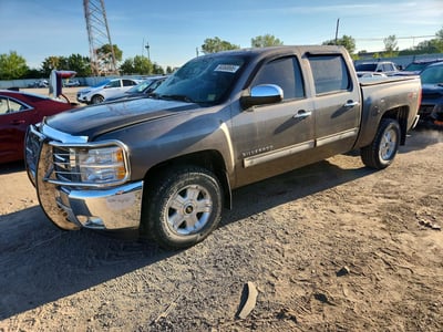 3GCPKSE74DG****** 2013 Chevrolet Silverado 1500