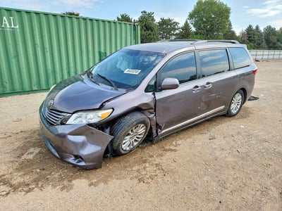 5TDYK3DC3FS****** 2015 Toyota Sienna
