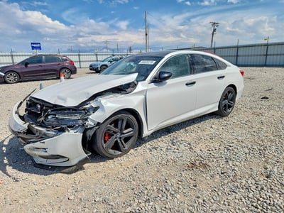 1HGCV1F35JA****** 2018 Honda Accord