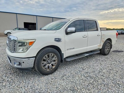 2017 Nissan Titan