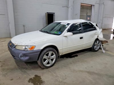 4T1BG22KXWU****** 1998 Toyota Camry