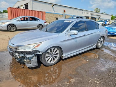 1HGCR3F93HA****** 2017 Honda Accord