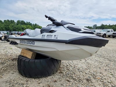 YDV7247***** 2024 Sea-Doo Gtx Limited 300