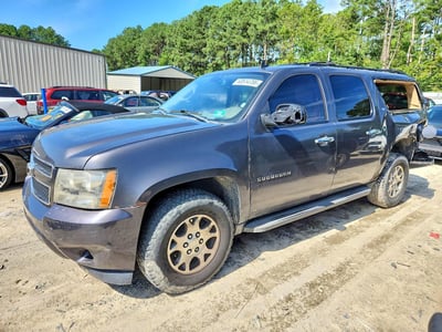 1GNUKJE38AR****** 2010 Chevrolet Suburban