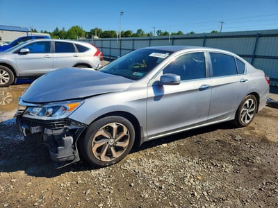 1HGCR2F74HA****** 2017 Honda Accord