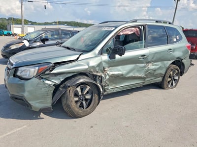 JF2SJAJC1JH****** 2018 Subaru Forester
