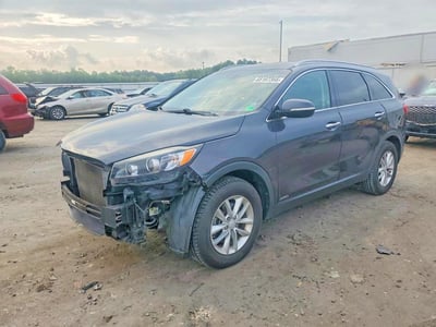 5XYPGDA3XHG****** 2017 Kia Sorento