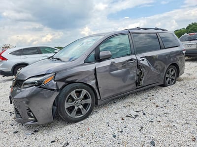 5TDXZ3DC7JS****** 2018 Toyota Sienna