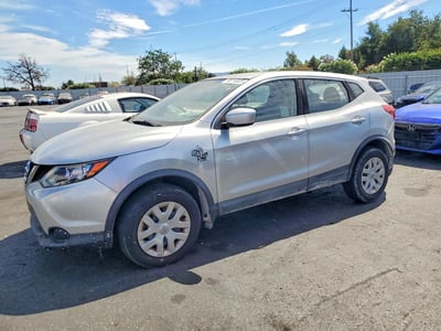 JN1BJ1CP3HW****** 2017 Nissan Rogue Sport