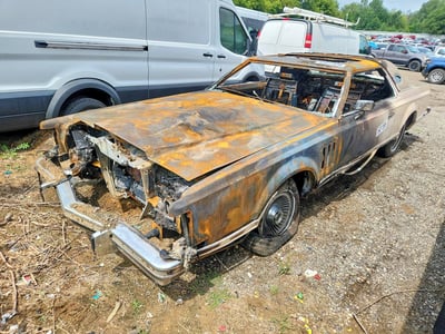 9Y89S72**** 1979 Lincoln Continental