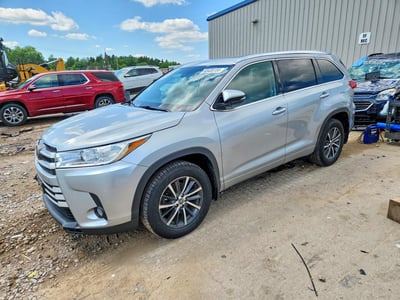 5TDJZRFH0JS****** 2018 Toyota Highlander