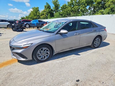 KMHLM4DJ1SU****** 2025 Hyundai Elantra Hev