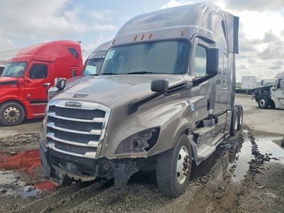 1FUJHHDR2KL****** 2019 Freightliner Cascadia 126