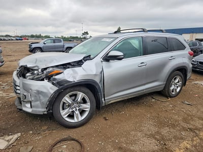 5TDDZRFH2KS****** 2019 Toyota Highlander