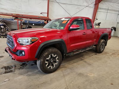 5TFSZ5AN1JX****** 2018 Toyota Tacoma