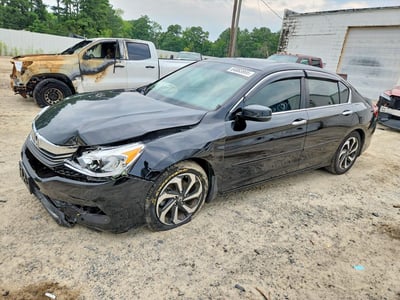 1HGCR2F80GA****** 2016 Honda Accord