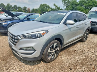 KM8J3CA23JU****** 2018 Hyundai Tucson