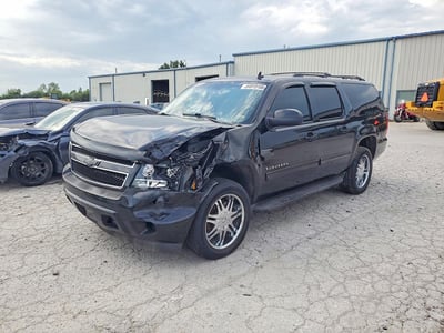1GNSKHE32BR****** 2011 Chevrolet Suburban