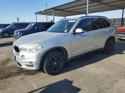 5UXKR2C53G0****** 2016 BMW X5