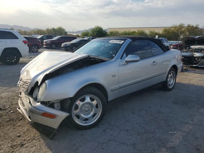 WDBLK65G9XT****** 1999 Mercedes-Benz CLK-Class