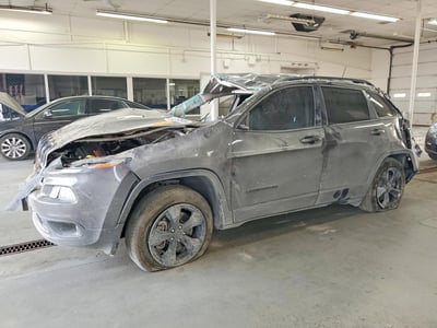 1C4PJMCX9JD****** 2018 Jeep Cherokee