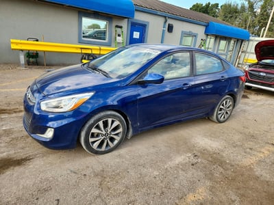 KMHCU4AE1GU****** 2016 Hyundai Accent