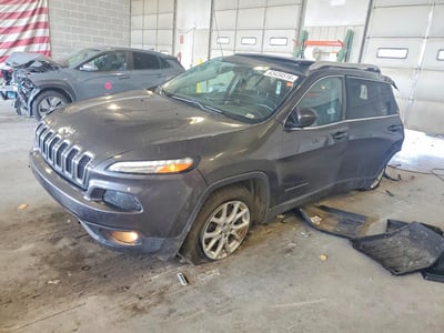 1C4PJLCB7HW****** 2017 Jeep Cherokee