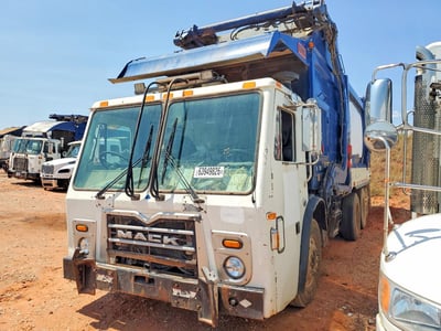 1M2AU14C3FM****** 2015 Mack Leu633