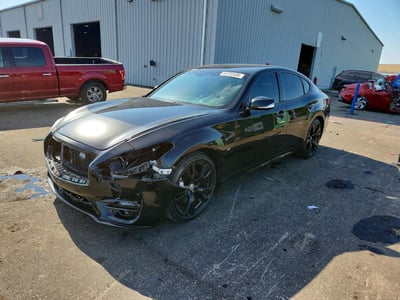 2016 Infiniti Q70